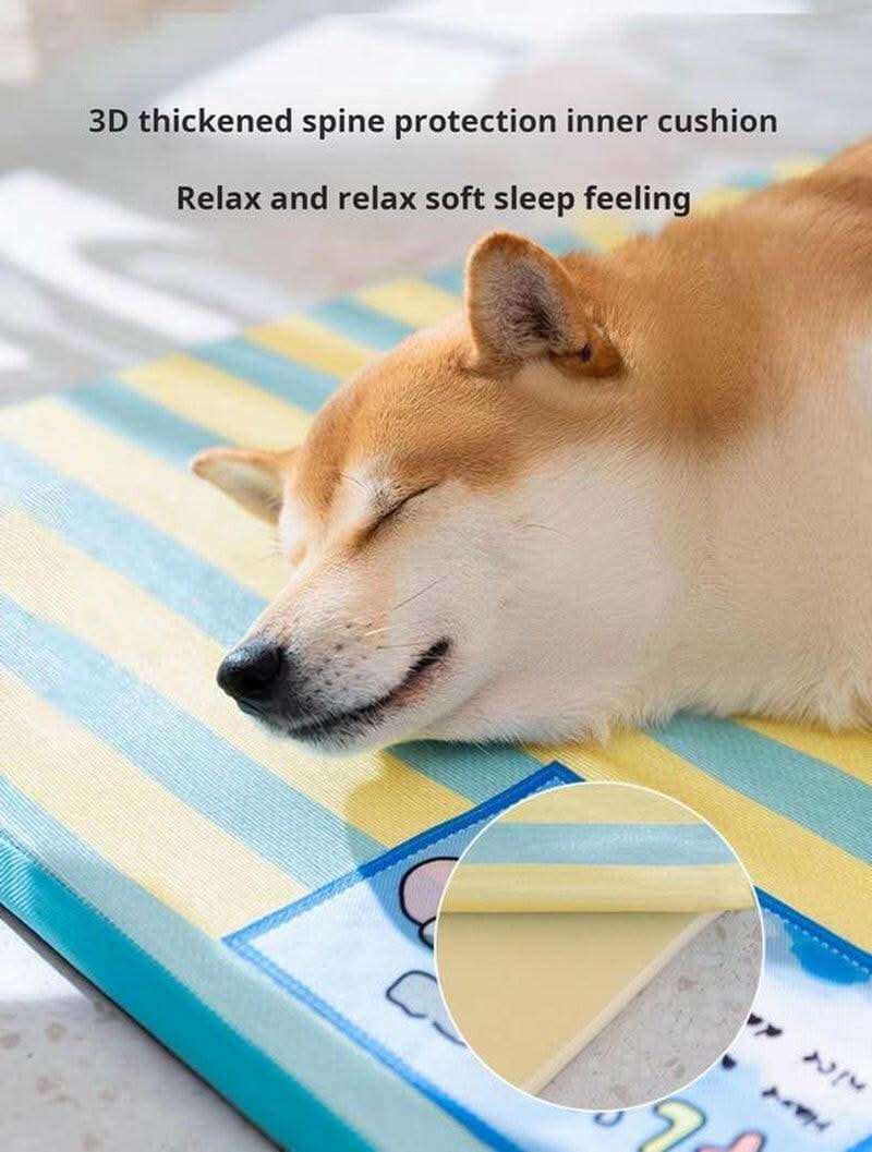 Keep Your Pets Cool with the Hipipet Stripe-Design Cooling Pad – Cozy 3-Layer Pet Bed with Non-Slip Base for Summer Heat Relief!